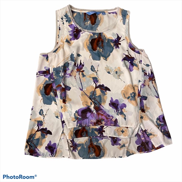 Simply Vera Vera Wang Tops - Simply Vera Vera Wang floral sleeveless top. Large